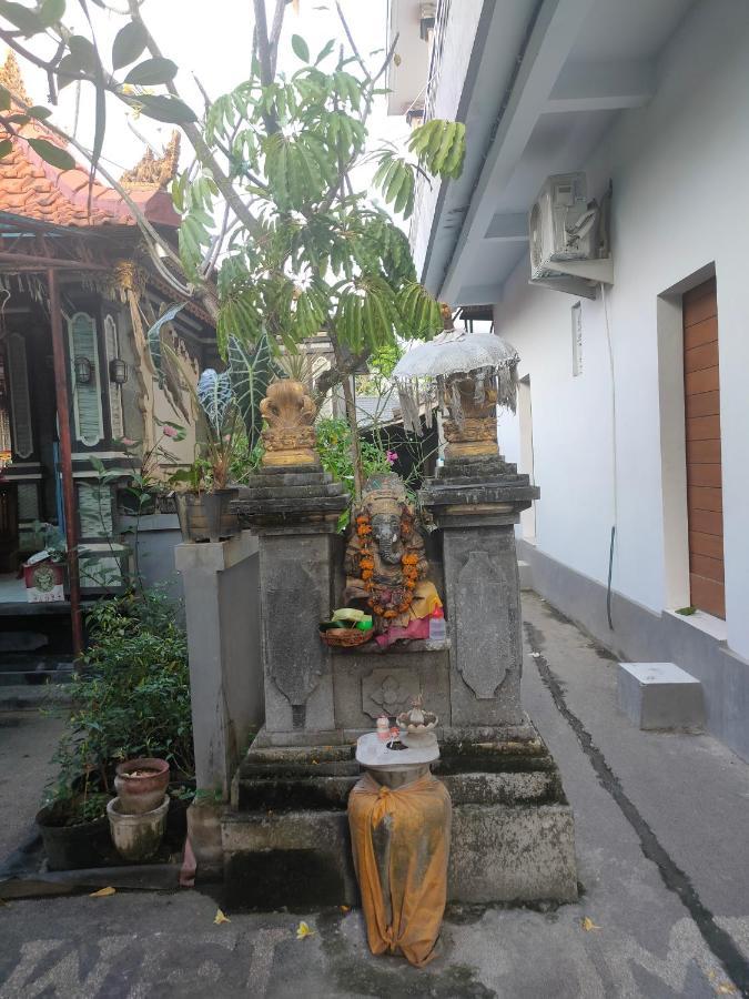 Roy Guest House Canggu Εξωτερικό φωτογραφία
